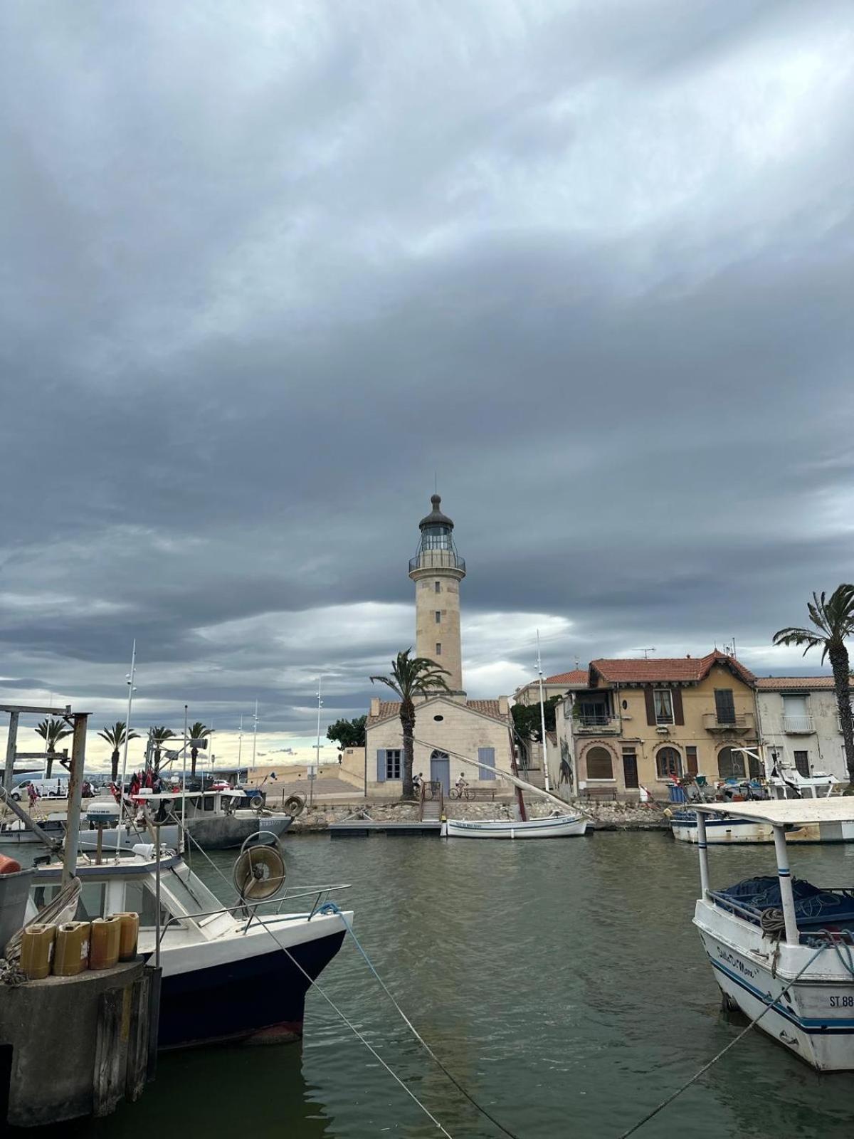 Pieds Dans L Eau En Camargue Le Grau-du-Roi