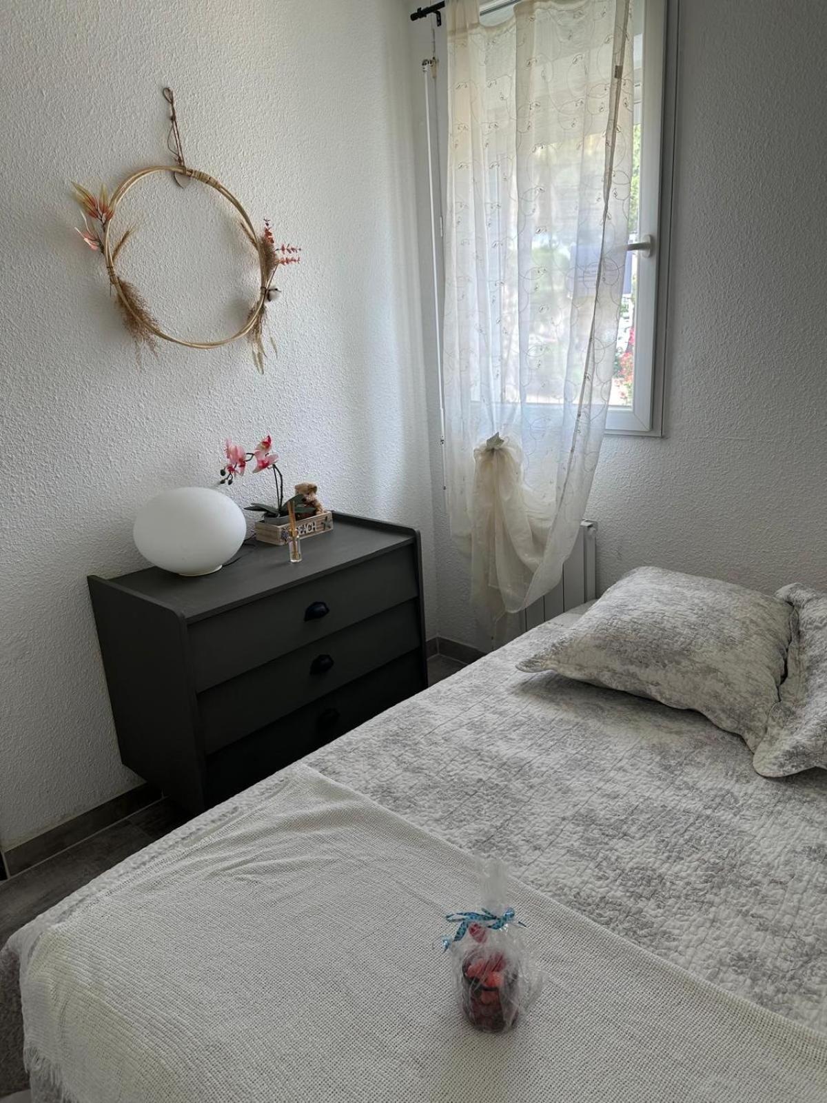 Pieds Dans L Eau En Camargue Apartment